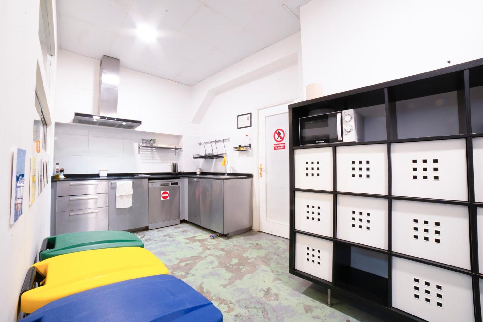 Koba Hostel Сан Себастиан Екстериор снимка