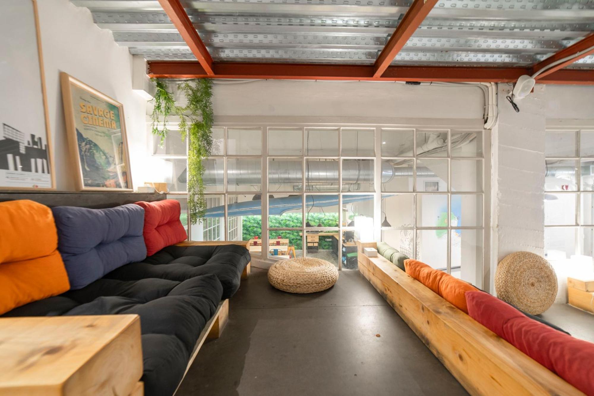 Koba Hostel Сан Себастиан Екстериор снимка